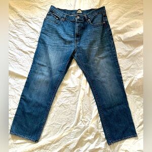 - GAP men’s jeans. Like new condition.